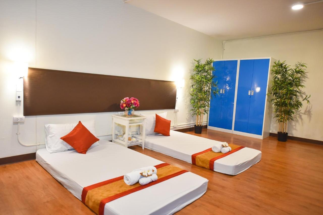 Srivaree Pavilion Hotel And Training Center Bang Phli Exterior foto