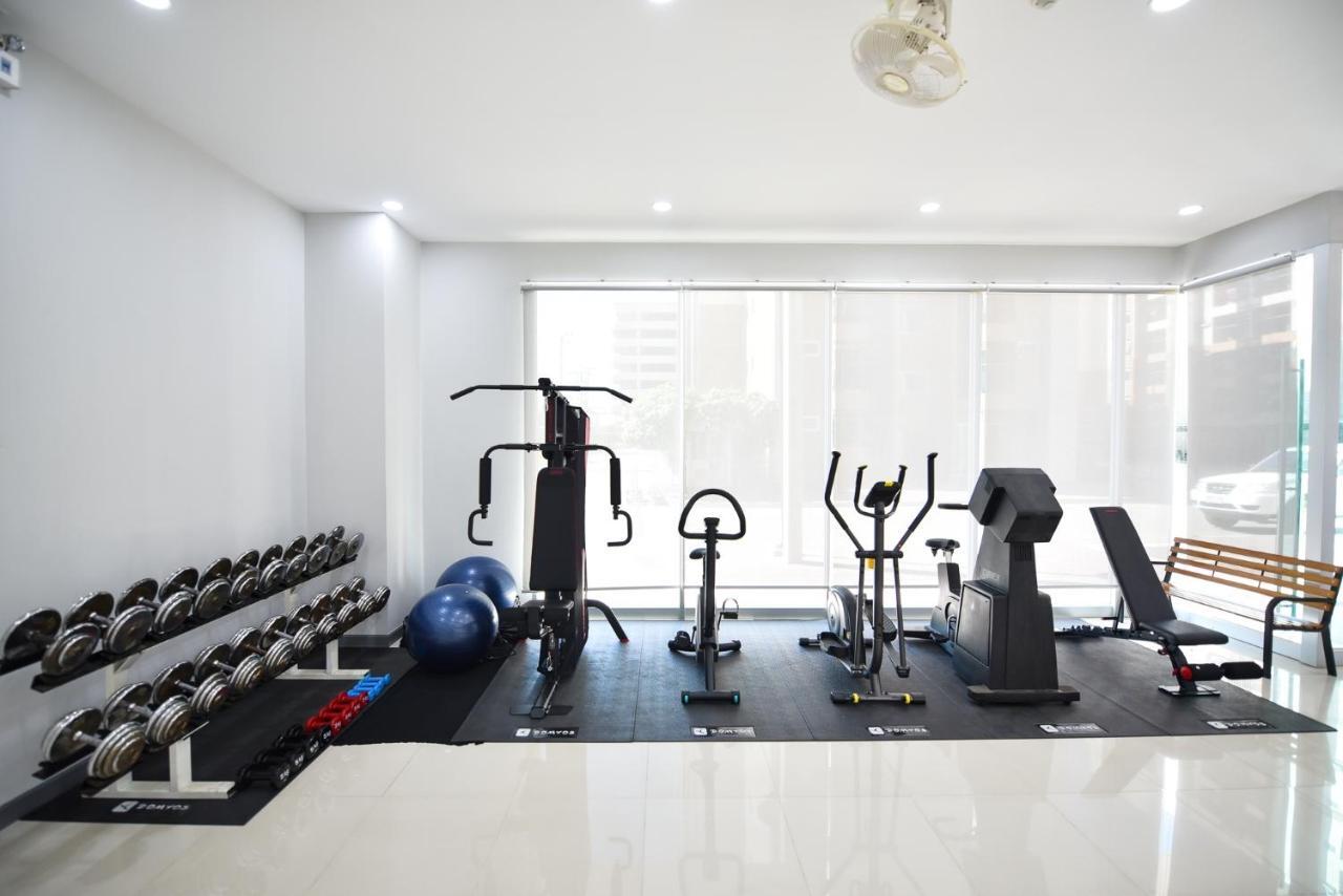 Srivaree Pavilion Hotel And Training Center Bang Phli Exterior foto