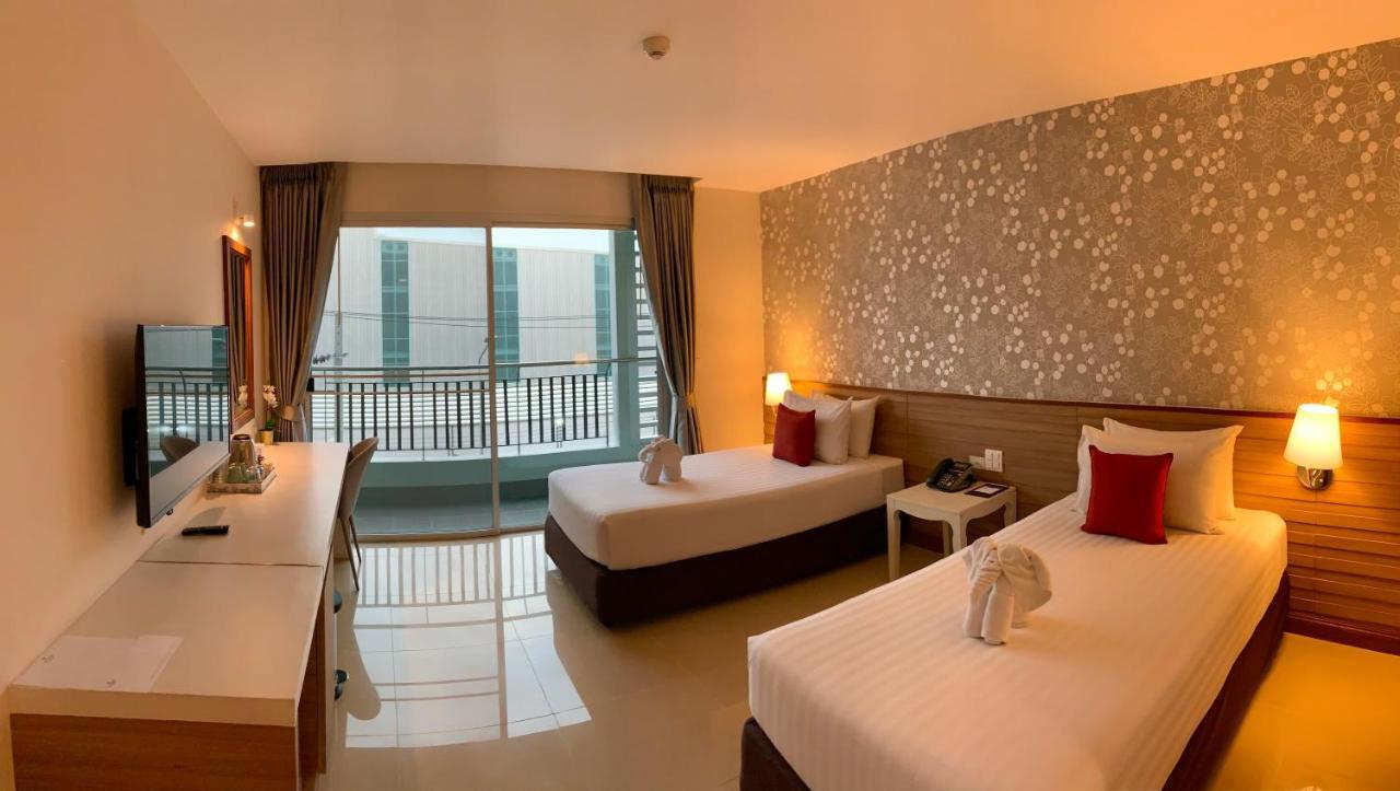 Srivaree Pavilion Hotel And Training Center Bang Phli Exterior foto