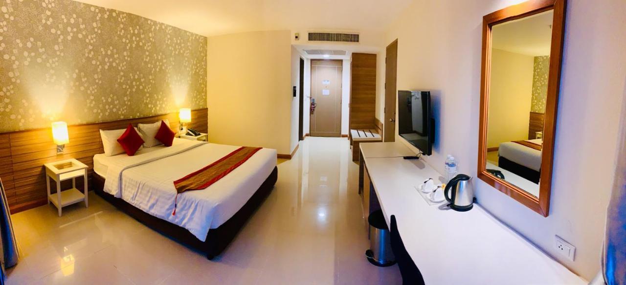 Srivaree Pavilion Hotel And Training Center Bang Phli Exterior foto